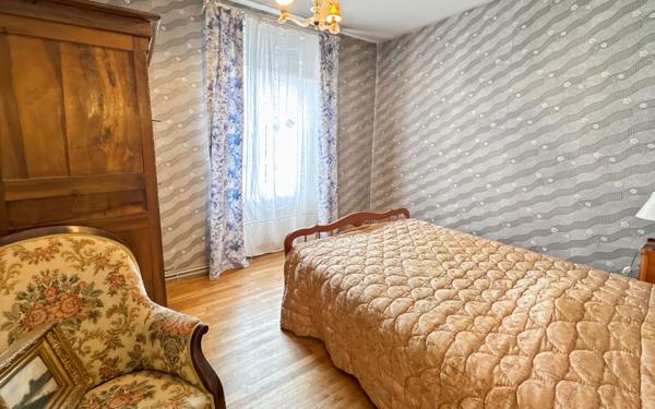 Maison à vendre    5 pièces • 125 m2 Périgueux