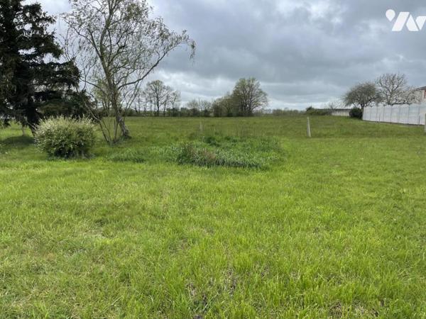TERRAIN VIABILISE -AU CALME PROCHE BOURG ET VOIES D'ACCES