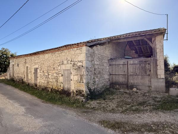 Ancien corps de ferme à rafraichir