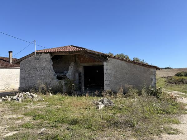 Ancien corps de ferme à rafraichir