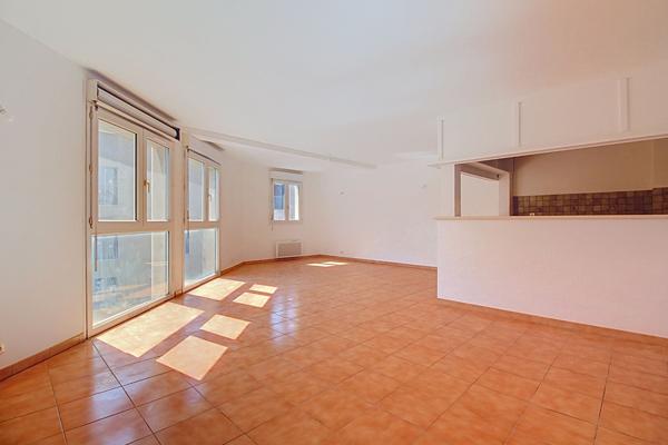 Appartement 4 pièces à vendre à Marignane - Dernier étage, calme et lumineux