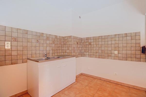 Appartement 4 pièces à vendre à Marignane - Dernier étage, calme et lumineux