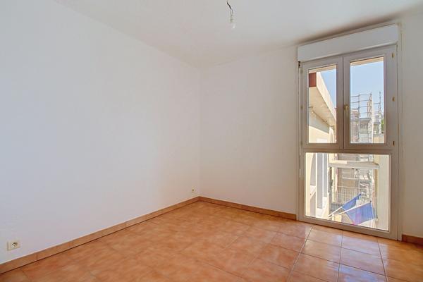 Appartement 4 pièces à vendre à Marignane - Dernier étage, calme et lumineux