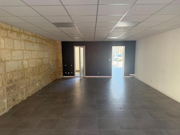 Bureaux en location à Bordeaux Bastide en rez-de-chaussée avec accès direct
