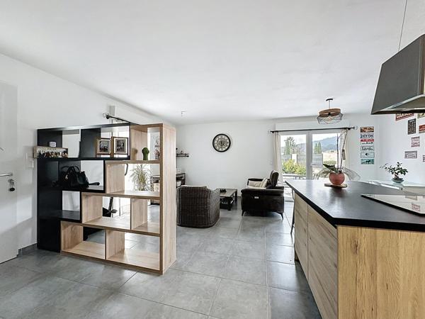 Villa récente de 2019, parfaitement entretenue !