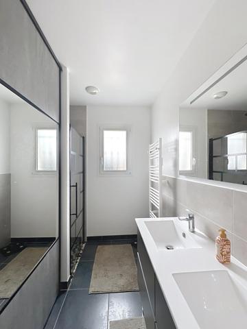 Villa récente de 2019, parfaitement entretenue !