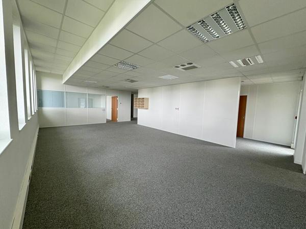 A LOUER - BUREAUX - DIJON VALMY