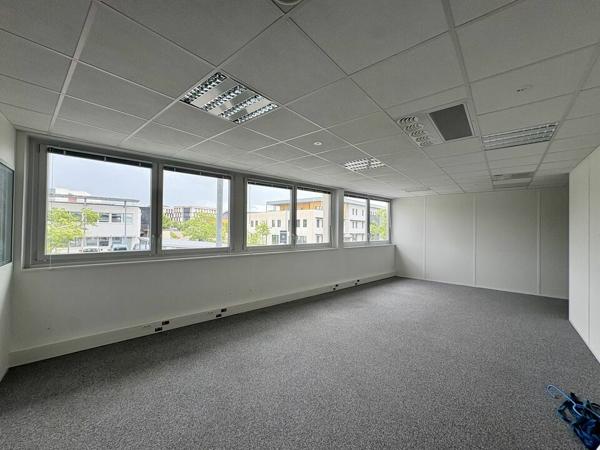 A LOUER - BUREAUX - DIJON VALMY