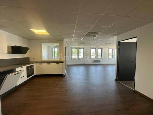 BUREAUX à LOUER de 365 m²