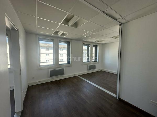 BUREAUX à LOUER de 365 m²