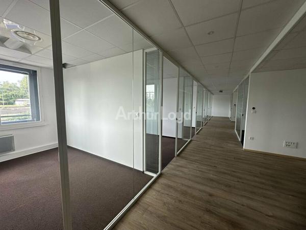 BUREAUX à LOUER de 365 m²