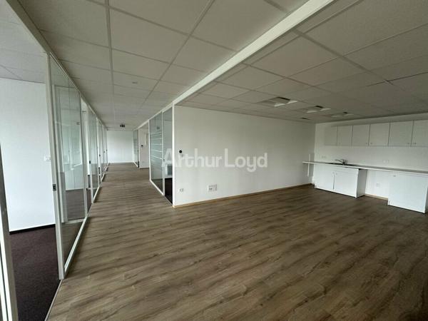BUREAUX à LOUER de 365 m²