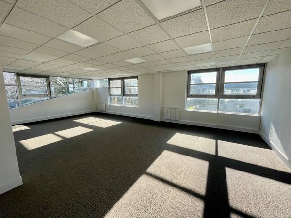 Bureaux à louer à MONT SAINT AIGNAN 76130