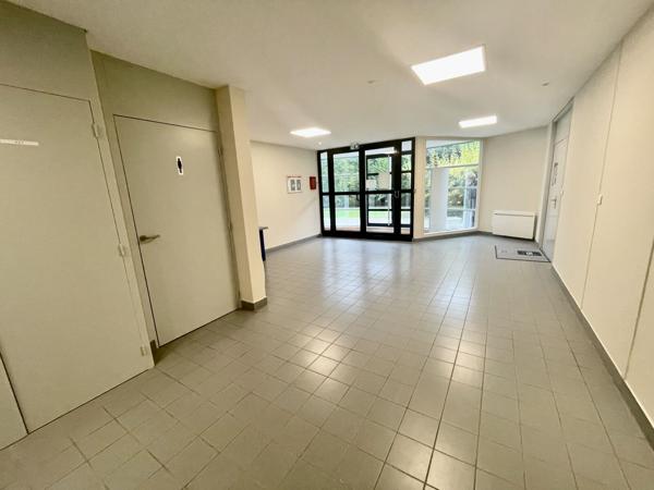Bureaux à louer à MONT SAINT AIGNAN 76130