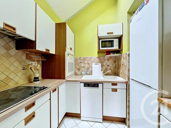 Appartement F3 à vendre  3 pièces - 63,37 m 2   BELFORT  - 90