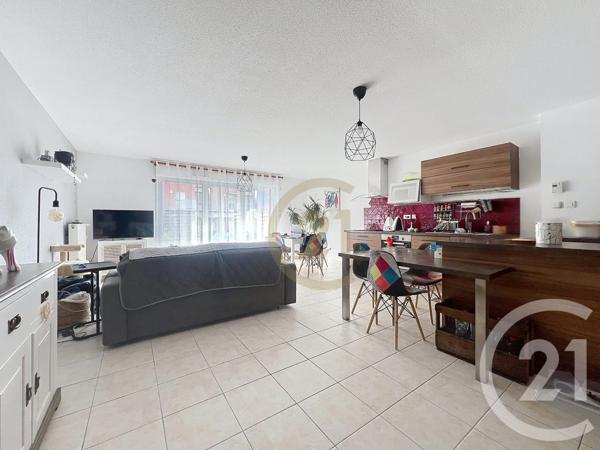 Appartement F3 à vendre  3 pièces - 68,68 m 2   BELFORT  - 90
