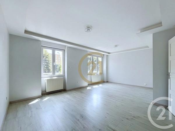 Appartement F3 à vendre  3 pièces - 68,68 m 2   BELFORT  - 90