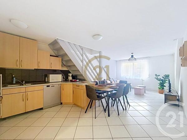 Appartement F3 à vendre  3 pièces - 68,68 m 2   BELFORT  - 90