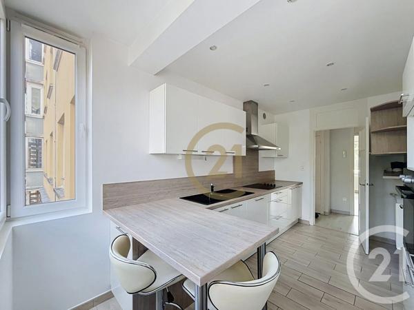 Appartement F3 à vendre  3 pièces - 68,68 m 2   BELFORT  - 90