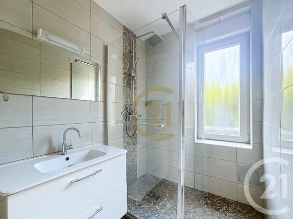 Appartement F3 à vendre  3 pièces - 68,68 m 2   BELFORT  - 90