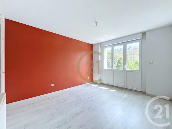 Appartement F3 à vendre  3 pièces - 68,68 m 2   BELFORT  - 90