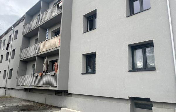 Immeuble de 1 294 m²