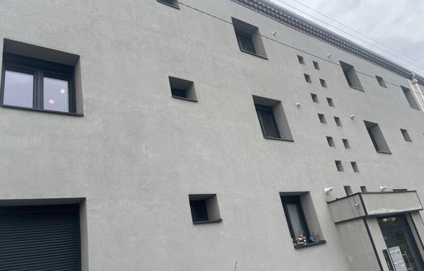 Immeuble de 1 294 m²