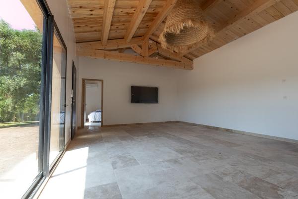 Maison  avec grand terrain pour chevaux