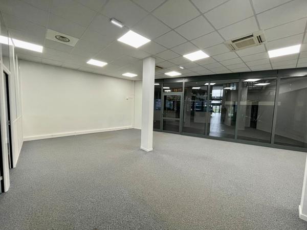 Bureaux à louer à ISNEAUVILLE 76230