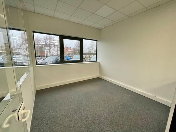 Bureaux à louer à ISNEAUVILLE 76230
