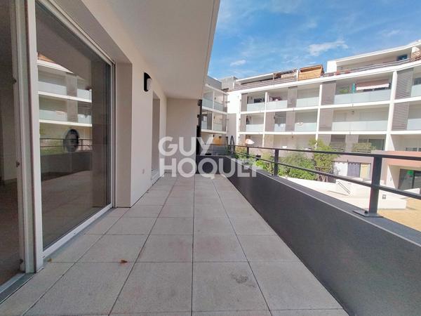 AU CALME ! 3 pièce(s) 64 m2 Proche école commerces + Grande Terrasse