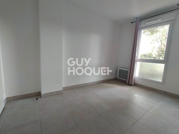 AU CALME ! 3 pièce(s) 64 m2 Proche école commerces + Grande Terrasse