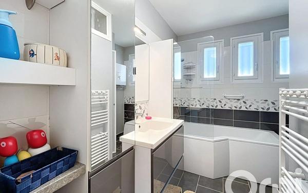 Maison à vendre    5 pièces •  Brive-la-Gaillarde