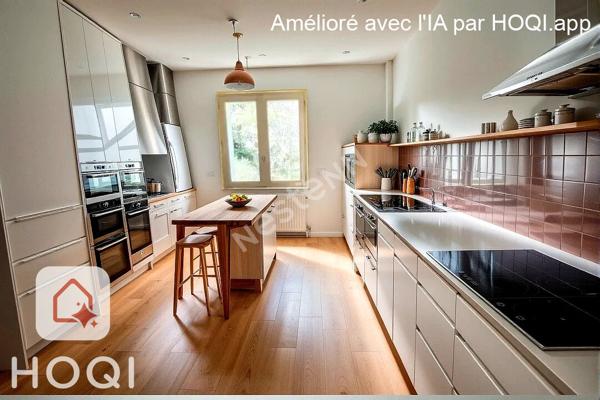 Orvault Ragon : EN VENTE, Fort potentiel pour cette maison de plus de 300 m² de bâti, 11 000 m² de parc aux portes de Nantes.