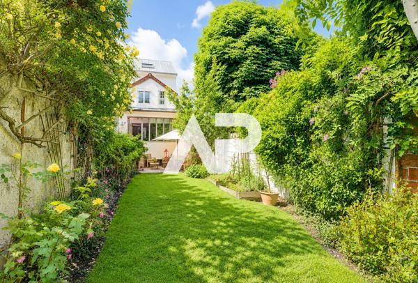 Maison Suresnes 5 pièce(s) 135m² 995 000 € **  - Référence  19993