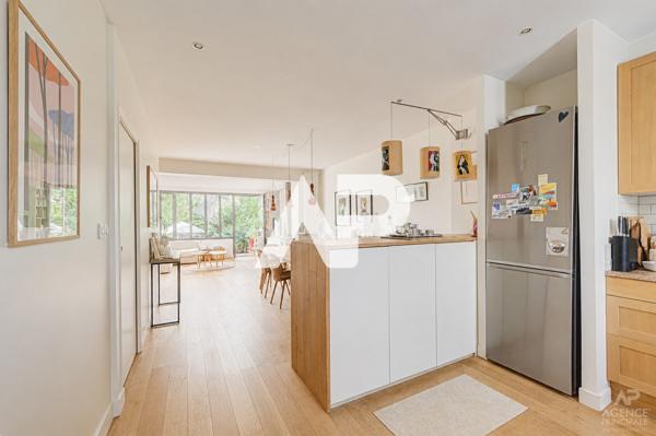 Maison Suresnes 5 pièce(s) 135m² 995 000 € **  - Référence  19993