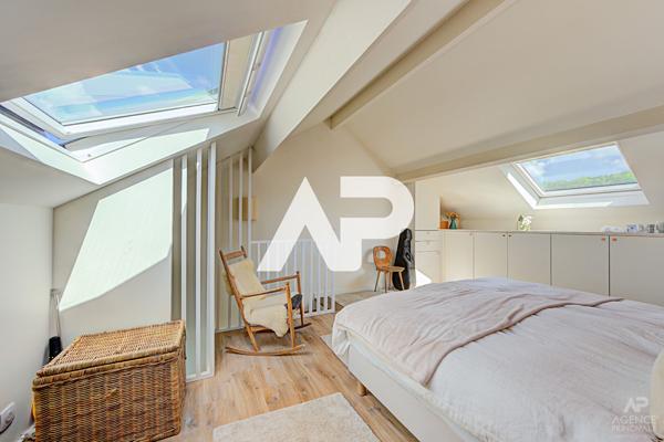 Maison Suresnes 5 pièce(s) 135m² 995 000 € **  - Référence  19993