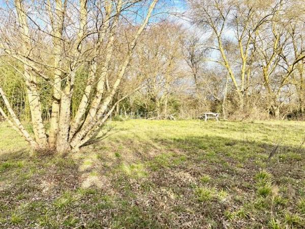 Terrain de loisirs de 3 066 m²