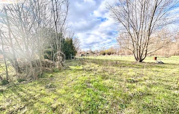 Terrain de loisirs de 3 066 m²