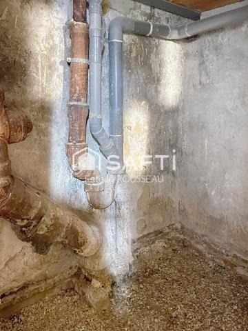 Cave 2 m² /5 m3 en volume de stockage à Belleville