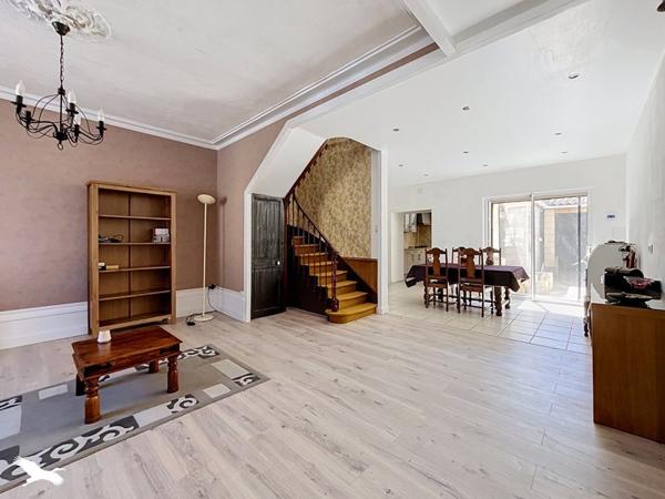 Maison à vendre 223 650 € Cognac 4 p 127 m² DPE C
