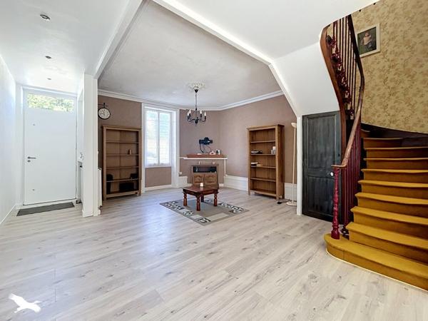 Maison à vendre 223 650 € Cognac 4 p 127 m² DPE C