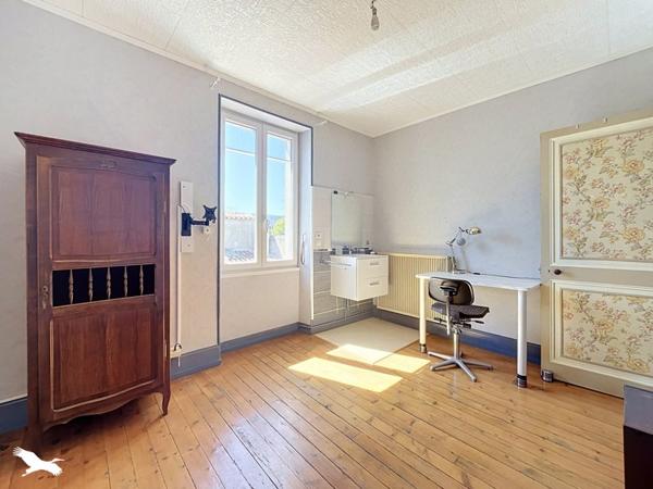 Maison à vendre 223 650 € Cognac 4 p 127 m² DPE C