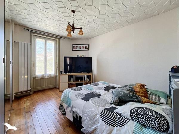 Maison à vendre 223 650 € Cognac 4 p 127 m² DPE C