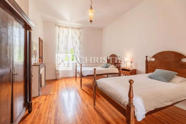 Rive Droite – Maison de Maître récemment rénovée à Cambes