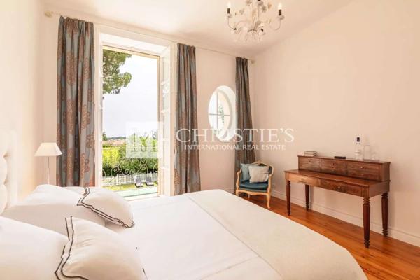 Rive Droite – Maison de Maître récemment rénovée à Cambes