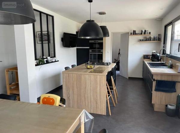 Maison à vendre à Avrillé dans le Maine-et-Loire (49240), ref : 49113-486