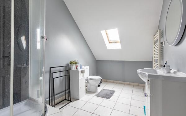 Maison à vendre    5 pièces •  Charmes