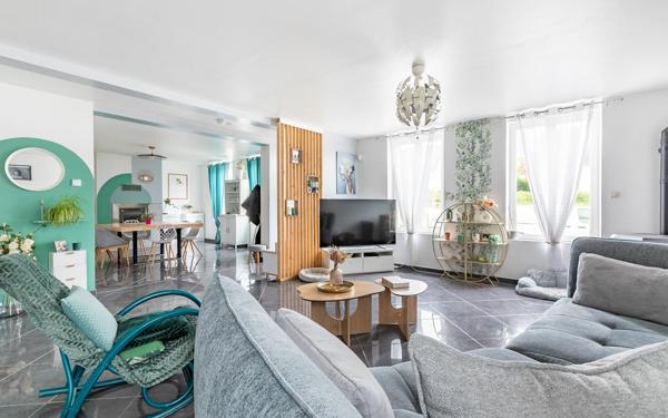 Maison à vendre    5 pièces •  Charmes