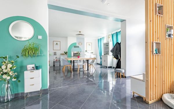 Maison à vendre    5 pièces •  Charmes